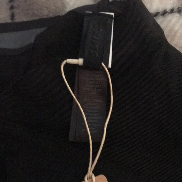 SKIMS Black Shaping Shorts low back - Picture 3 of 5